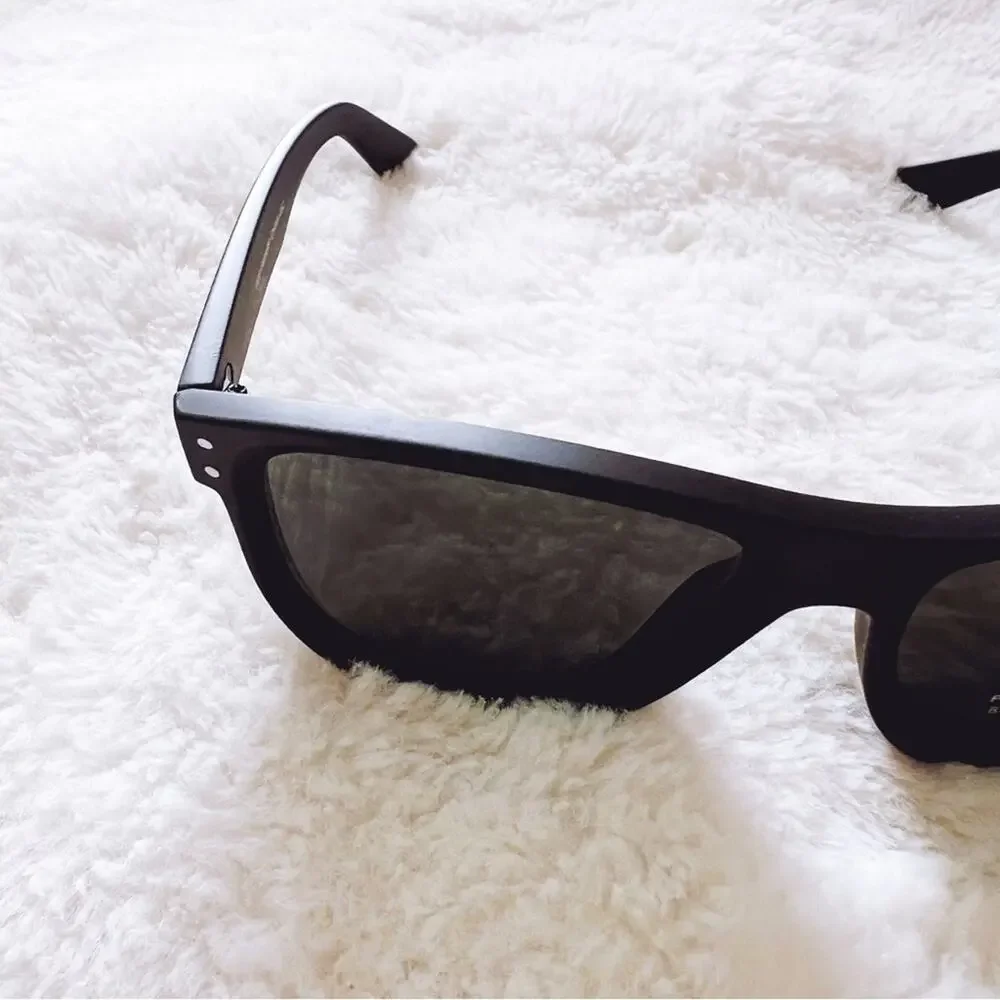 Simon Black Classic Sunglasses